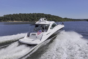 NASA 50 2007 Sea Ray 48 Sundancer underway
