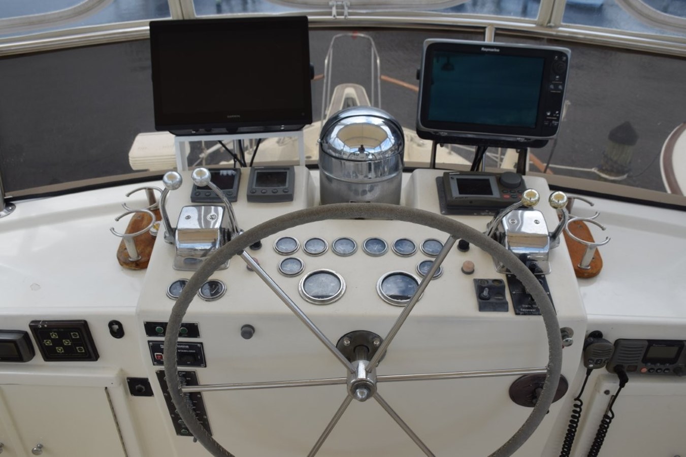 New Garmin 16-inch touch screen MFD and Raymarine backup GPS Chartplotter, dual radars