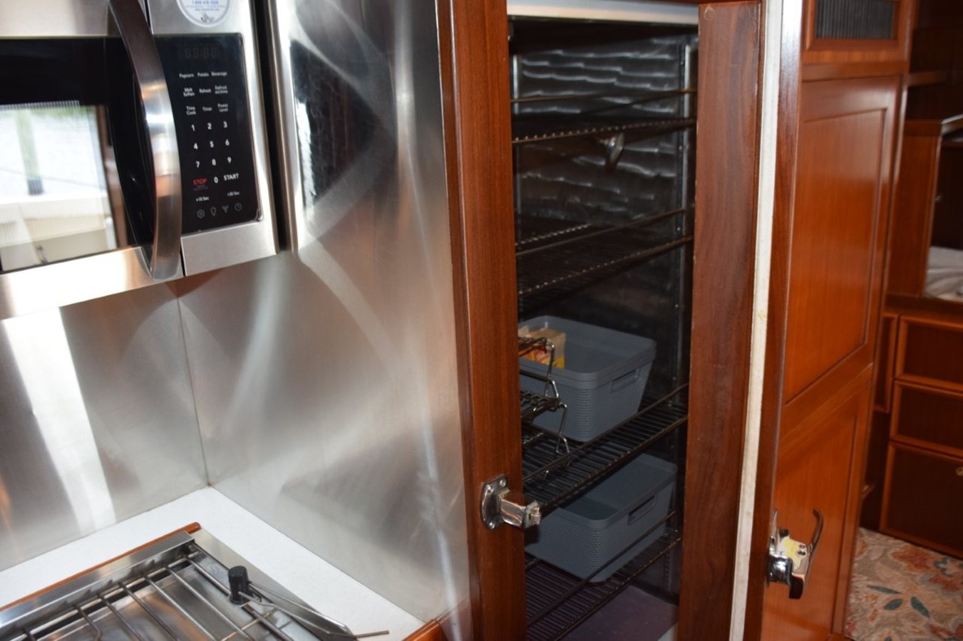 Stailness lined chest refrigerator