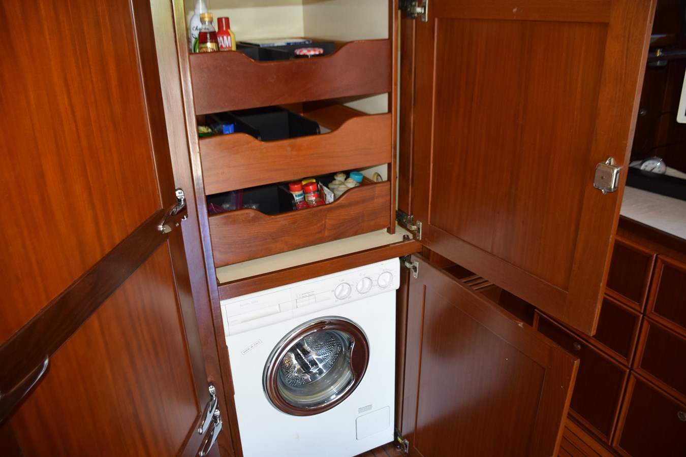 Pull out shelves - washer dryer combo