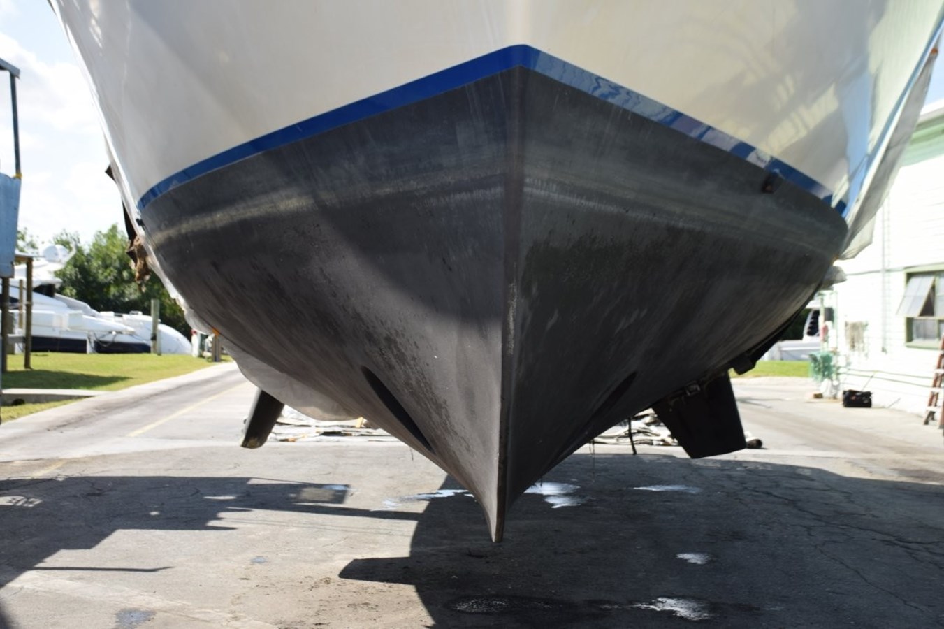 Bow view hauled out, sharp entry and stabilizer fins