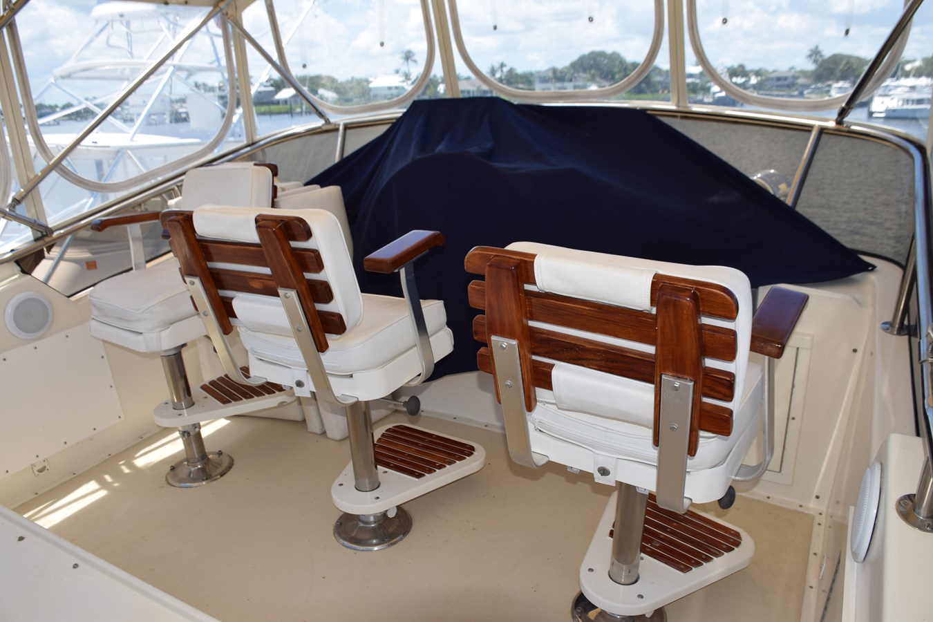 Helm cover