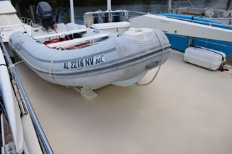 AB tender mounted aft