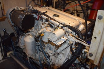 Detroit Diesel 4-53 natural, starboard side motor