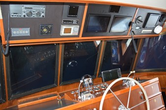 Pilothouse helm console with windshield mask on