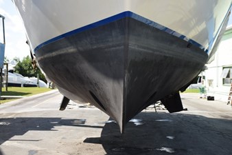 Bow view hauled out, sharp entry and stabilizer fins
