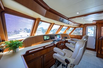 ON OUR WAY 16 Pilothouse