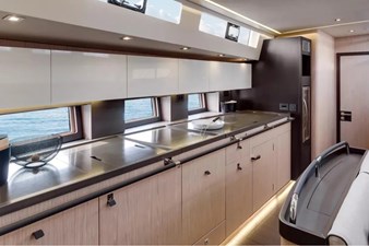 Beneteau Oceanis Yacht 62 8 