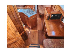 HEURE BLEUE 4 Companionway view