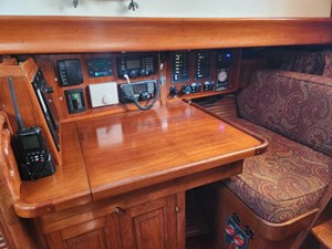 HEURE BLEUE 11 Nav table
