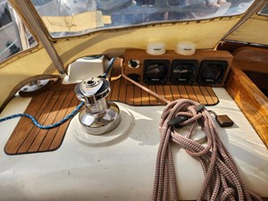 HEURE BLEUE 50 Cabintop winch
