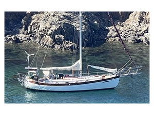 HEURE BLEUE 2 At anchor