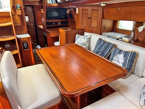 BEAU GESTE 21 Little Harbor 60, BEAU GESTE, Main Salon Port Aft