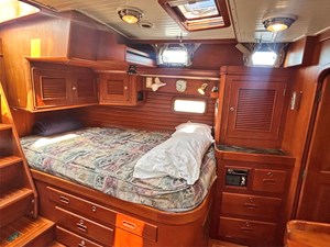 BEAU GESTE 35 Little Harbor 60, BEAU GESTE, Owners Cabin Port