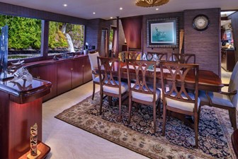 BLACKWOOD 3 Dining