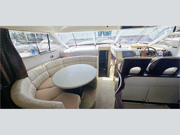 60' PRINCESS 1996 FLYBRIDGE SPORT CRUISER - Яхта на продажу