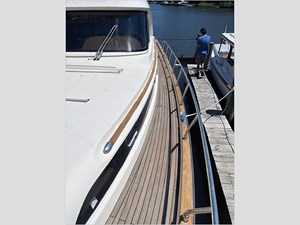 51' Mochi 2005 Dolphin 5 