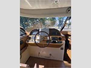 51' Mochi 2005 Dolphin 10 