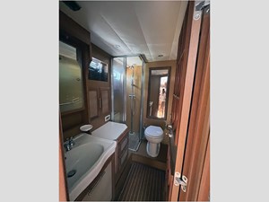 51' Mochi 2005 Dolphin 25 