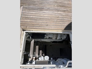 51' Mochi 2005 Dolphin 27 