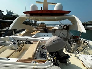 GALLEN 7 Tender in Flybridge