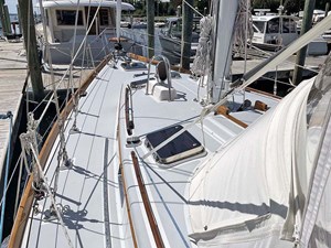 MALAMOK 7 MALAMOK, Little Harbor 46 Deck, Fwd.