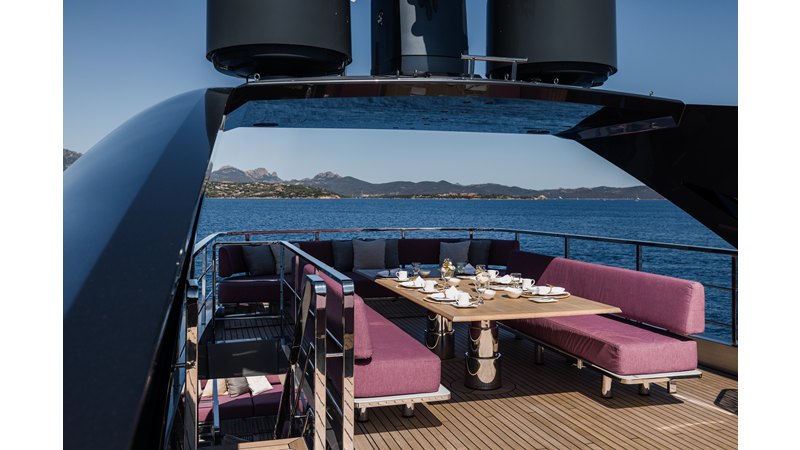 FLYING DAGGER III - Yacht for sale