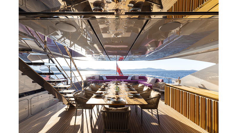 FLYING DAGGER III - Yacht for sale