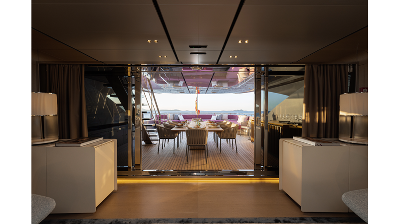 FLYING DAGGER III - Yacht for sale