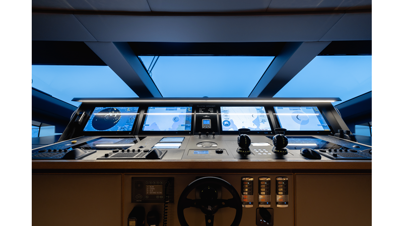 FLYING DAGGER III - Yacht for sale