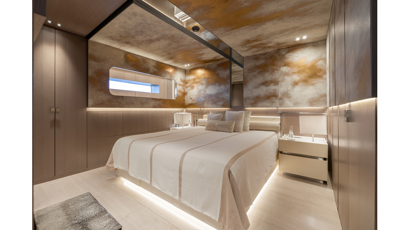 FLYING DAGGER III - Yacht for sale