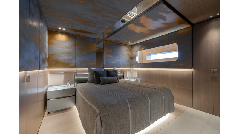 FLYING DAGGER III - Yacht for sale
