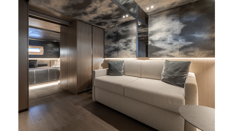 FLYING DAGGER III - Yacht for sale