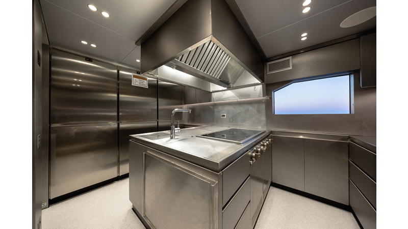 FLYING DAGGER III - Yacht for sale