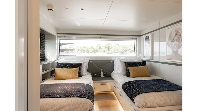HULL #5 - Yacht for sale