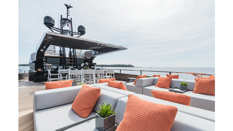 HULL #5 - Yacht for sale