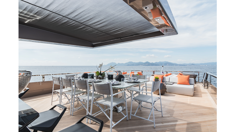 HULL #5 - Yacht for sale