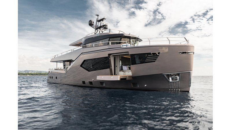 HULL #5 - Yacht for sale