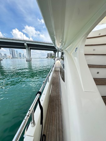 75FT AZIMUT 2010, MINIMAL RISK - Yacht for sale