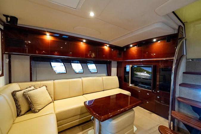 Salon entertainment center