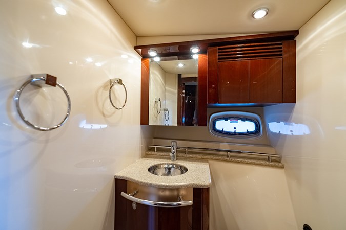 Master vanity sink/mirror
