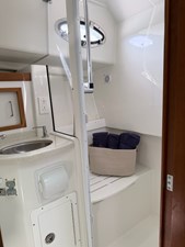 2010 BackCove 33, Lenora Marie, Head and Shower
