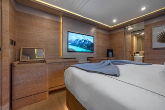 CENTURION 46 