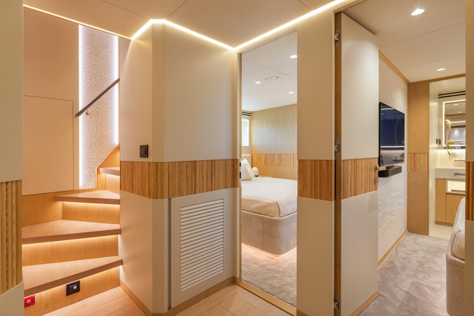 Horizon FD80 Hull 19 foyer with feature staircase. 