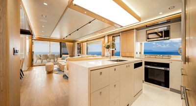Horizon FD80 Hull 19 galley with bar island. 
