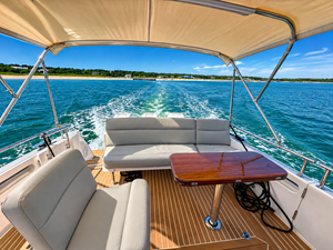 GOOMBAY 15 14 Cockpit
