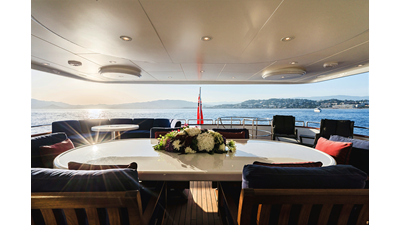 LADY LUCY 32 