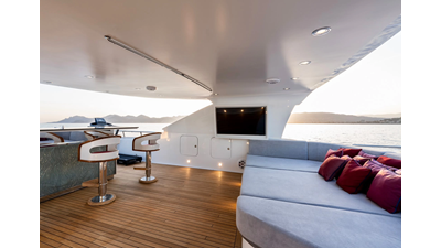 LADY LUCY 35 