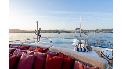LADY LUCY 37 