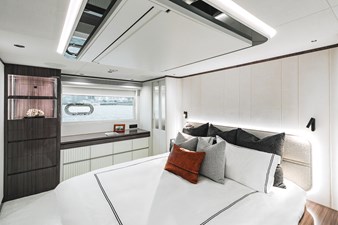 ES88 3 Master stateroom